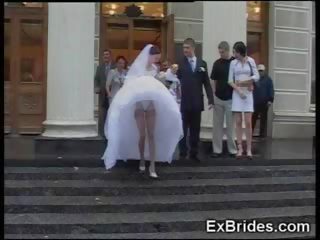 Amateur bruid tiener gf voyeur onder het rokje exgf vrouw lolly knal huwelijk pop publiek echt bips panty nylon naakt