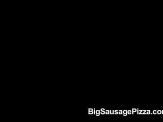 Attraktiv brünette tun blasen und titsjob für pizza youth mit pizza auf
