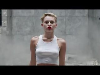 Miley cyrus naked in her new music clip