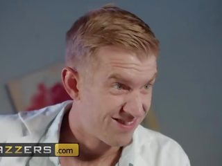 Brazzers - médecins aventure - brooklyn bleu danny d - sont vous même une intern