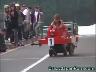 Legrační japonská xxx klip race!