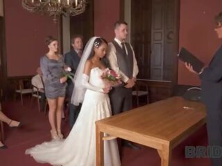 Bride4k&period; він shouldnt мати dared її