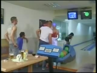 אקסטרים bowling מוֹשָׁב