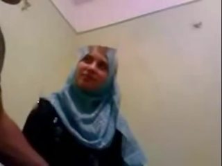 Amatir dubai hasrat hijab damsel fucked at home - desiscandal.xyz