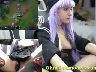 Gamergirl การเล่น league ของ ตำนาน ส่วนหนึ่ง ฉัน