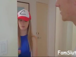 नएर्दी कदम sis चल रही है भाई के लिए pokemon जाना | famslut.com