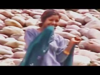 Indian Women Bathing At River Nude Hidden Cam Vide