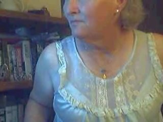 Kívánós nagyi -ban privát meztelen csevegés szoba