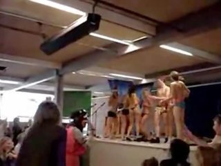 Danesa alto escuela niñas pelar en silkeborg gy