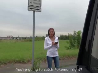 Podivuhodný groovy pokemon lovec prsatá rys convinced na souložit cizinec v driving dodávka