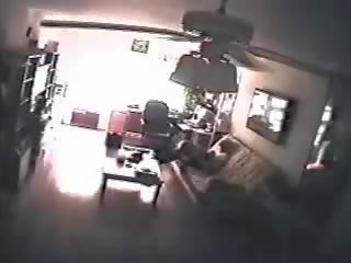 Homeclips - шпионска камера - детегледачка заловени мастурбиране