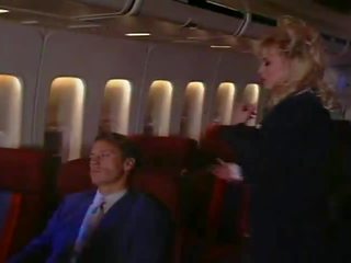 Kaitlyn ashley zgoraj brez stewardesses