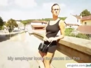 Magnificent turista prende persuaded a avere sporco video