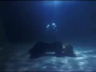 水下 性別 captive 1