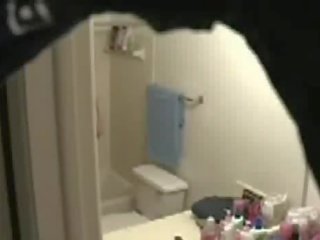 Niesamowite nastolatka podglądanie kamera łazienka